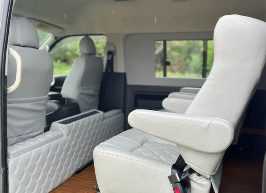 8 seater toyota hiace imported mini van hire delhi